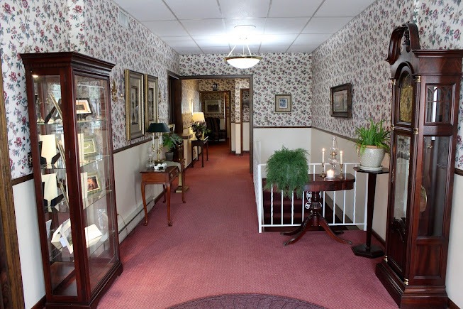 Tylunas Funeral Home gallery image 4